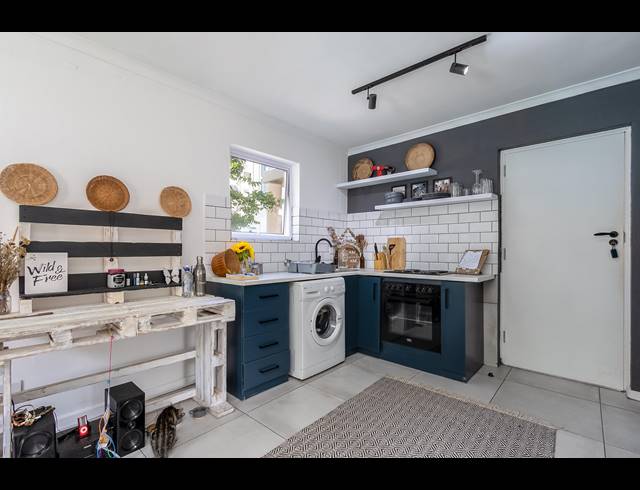 1 BEDROOM APARTMENT RENTED IN RONDEBOSCH